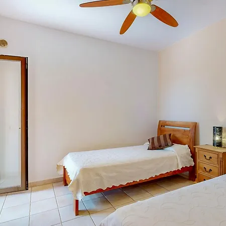 Villa Cora - Traumvilla Mit Privatem Tennisplatz & Beheiztem Pool Triquivijate