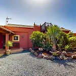 Cora - Traumvilla Mit Privatem Tennisplatz & Beheiztem Pool Villa Triquivijate