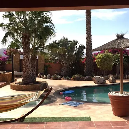 Cora Βίλα Triquivijate